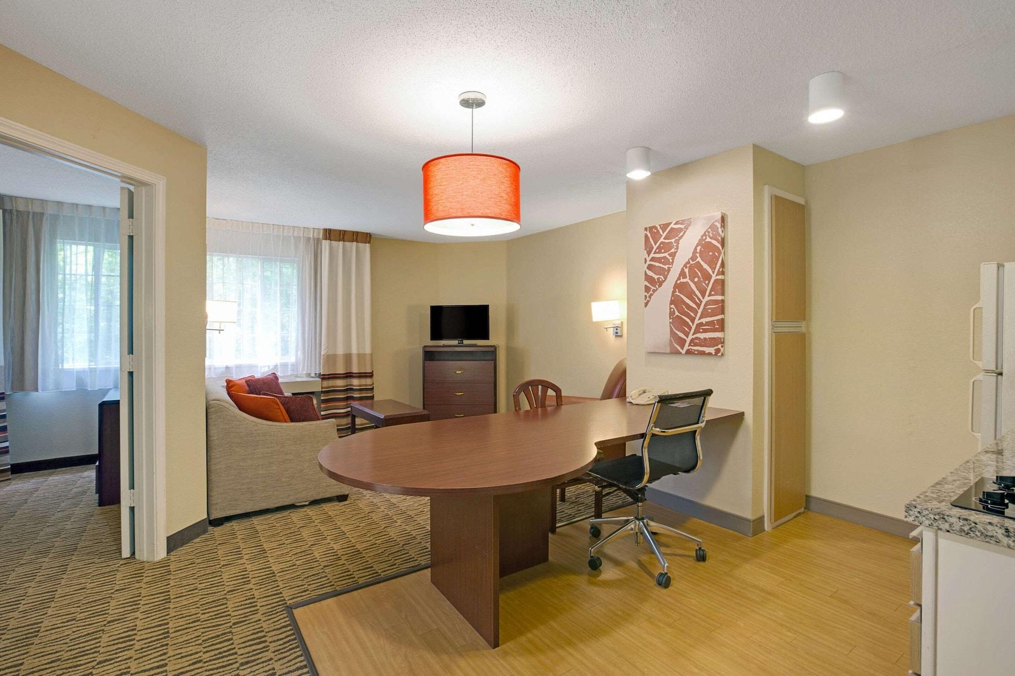 Mainstay Suites Hartford Meriden Exterior foto